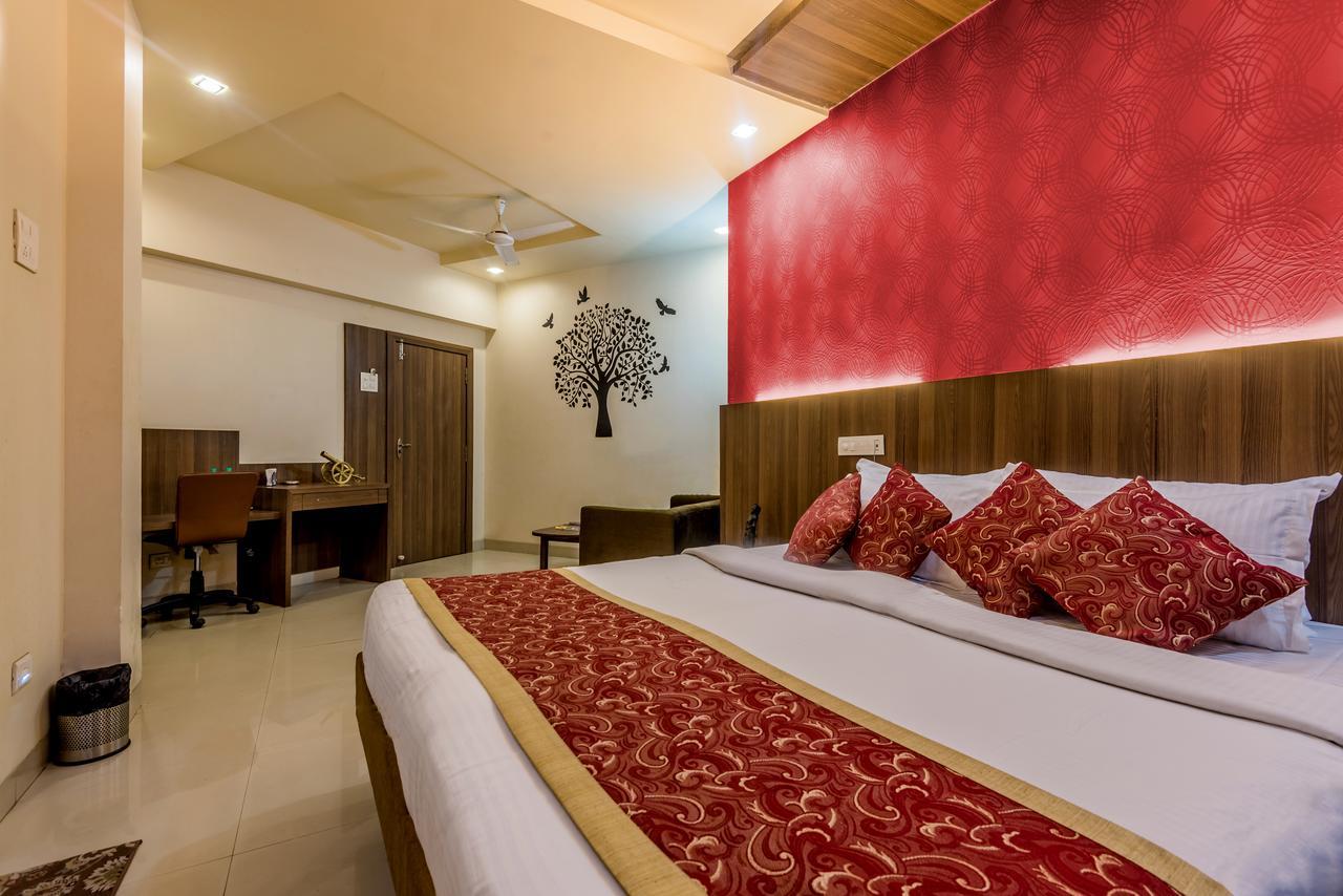 Hotel Panchratna Panvel Exterior photo