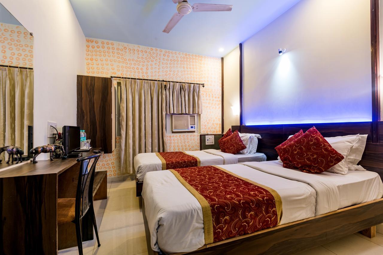 Hotel Panchratna Panvel Exterior photo