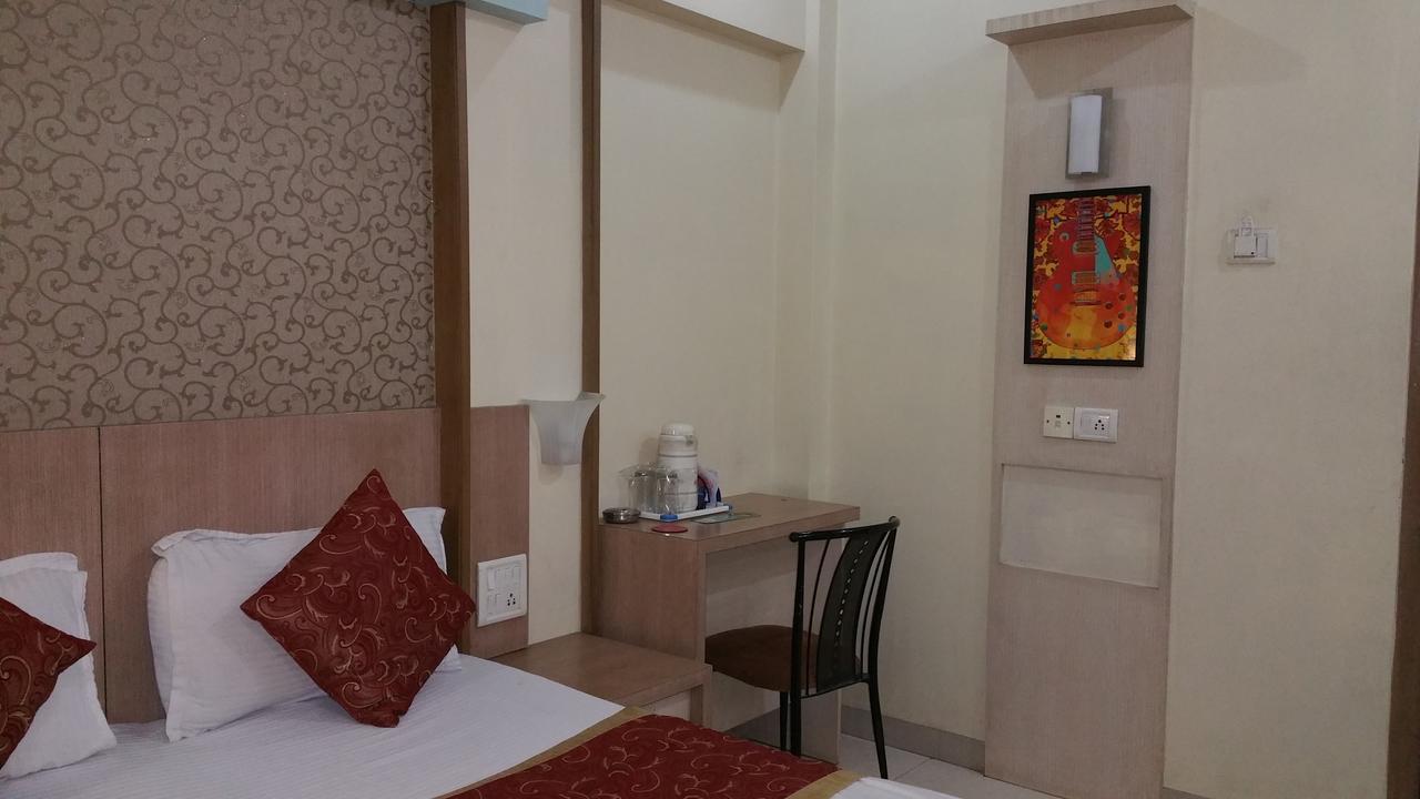 Hotel Panchratna Panvel Exterior photo