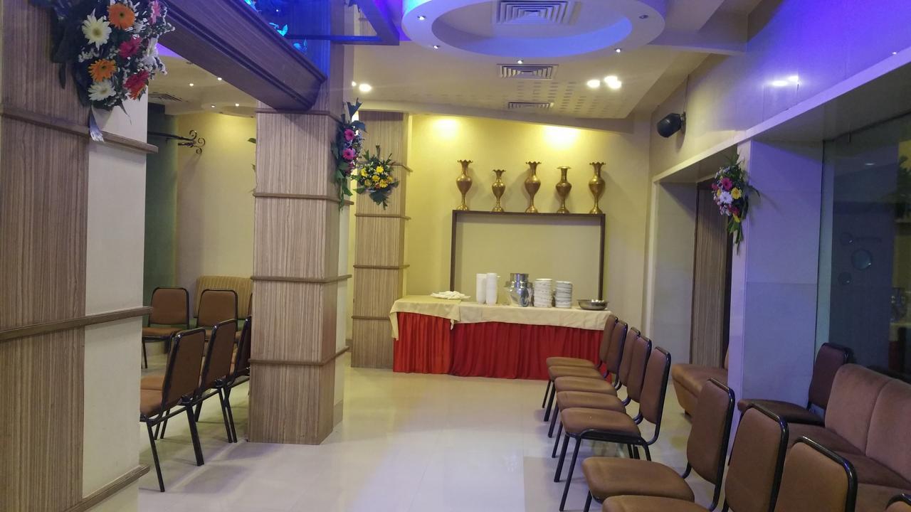 Hotel Panchratna Panvel Exterior photo