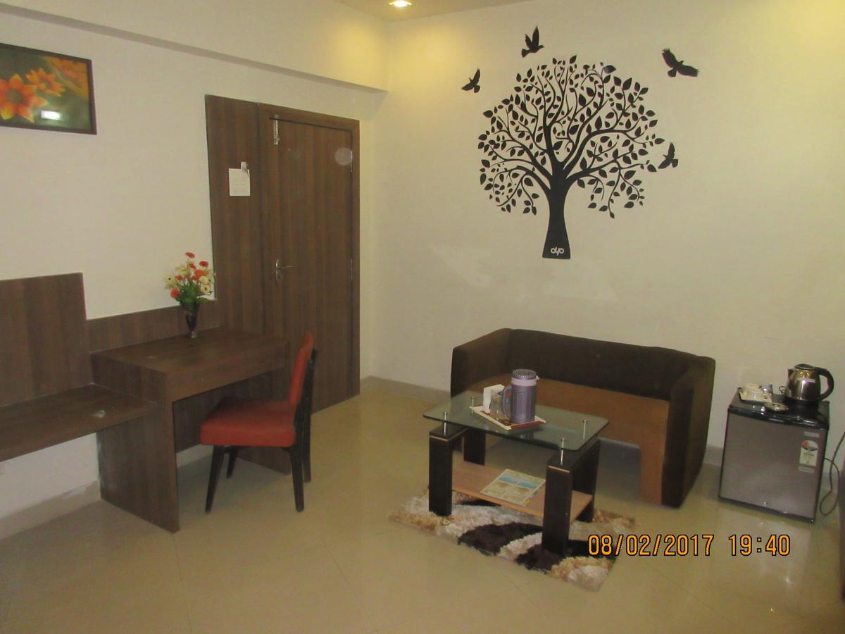 Hotel Panchratna Panvel Exterior photo