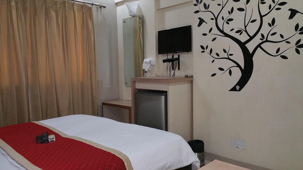 Hotel Panchratna Panvel Exterior photo